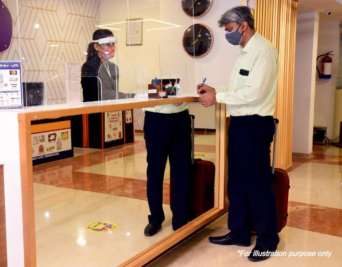 Oyo 26152 Hotel Aarush Digha  Bagian luar foto